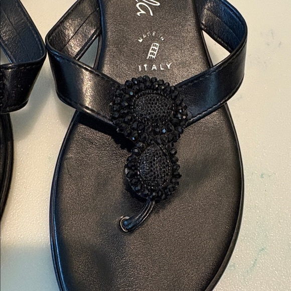 Tuscanella Italian leather sandals/ beaded sparkly decor flip-flop wedge style - Picture 4 of 13